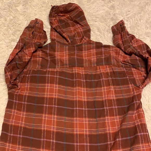 90’s Short Circuit Burnt Hoodie Flannel - Picture 6 of 6